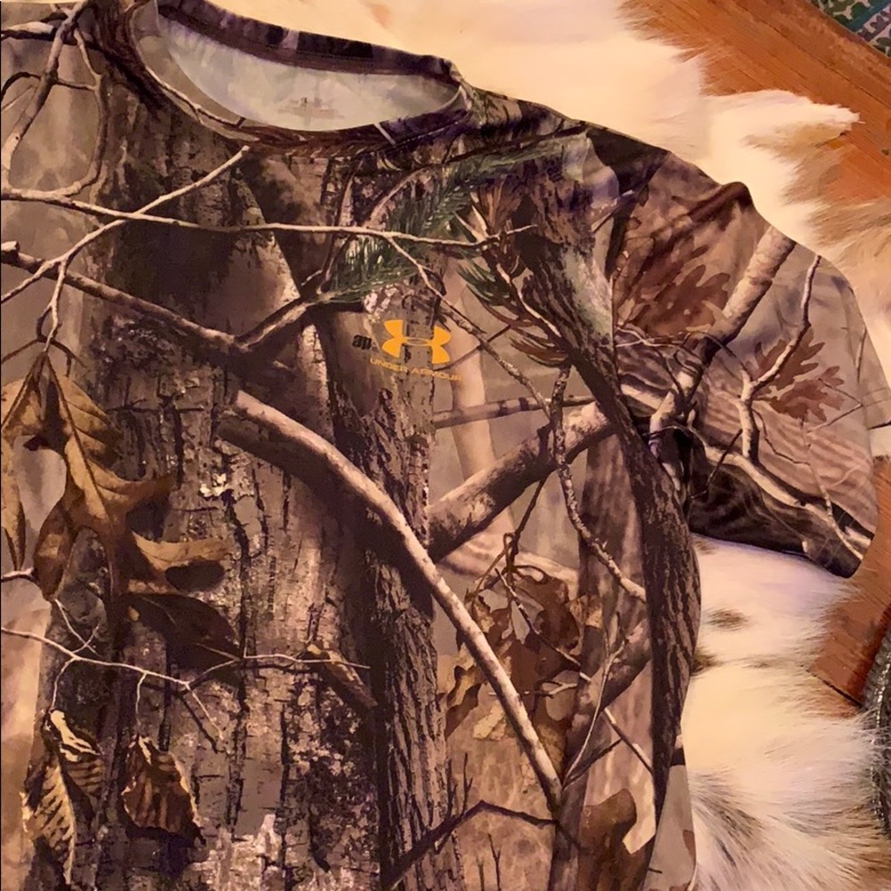 Men’s under armor camo tee